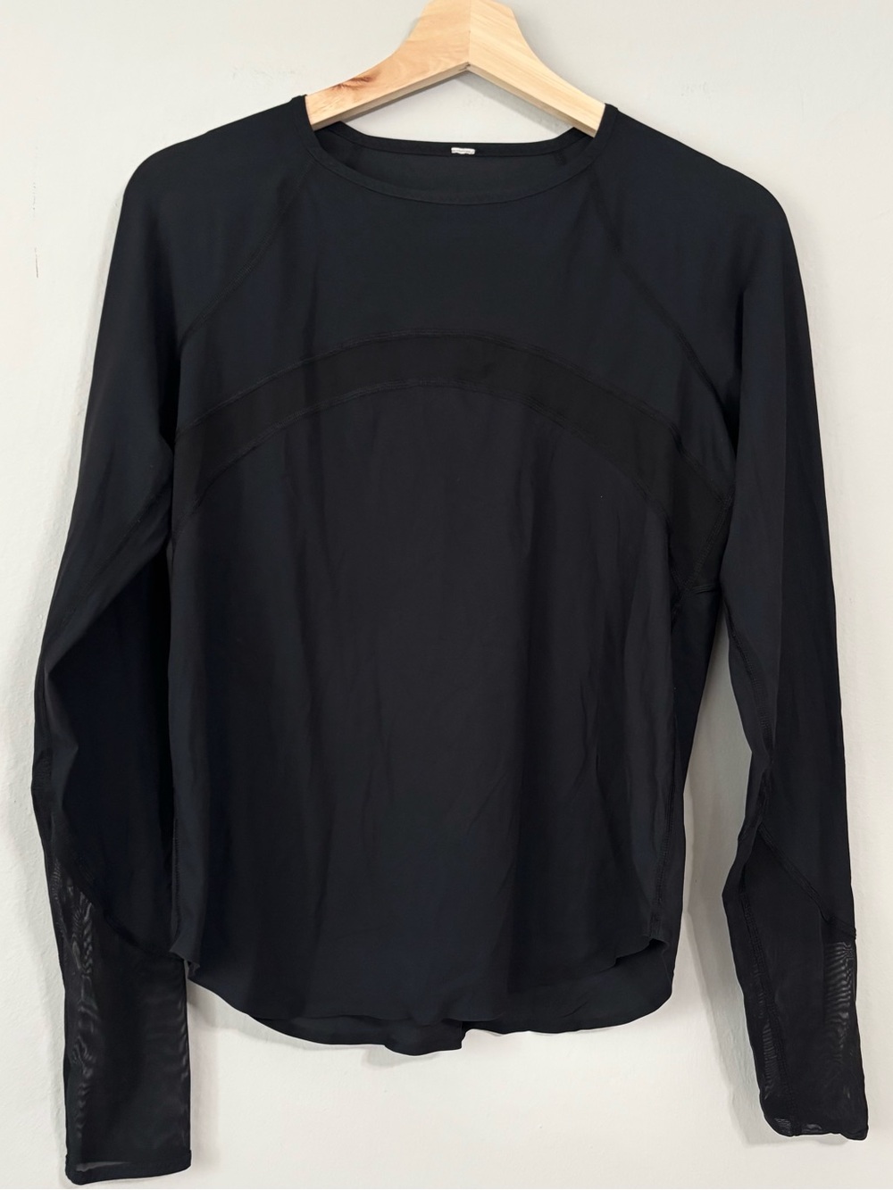 Lululemon Black Long Sleeve Athletic Top